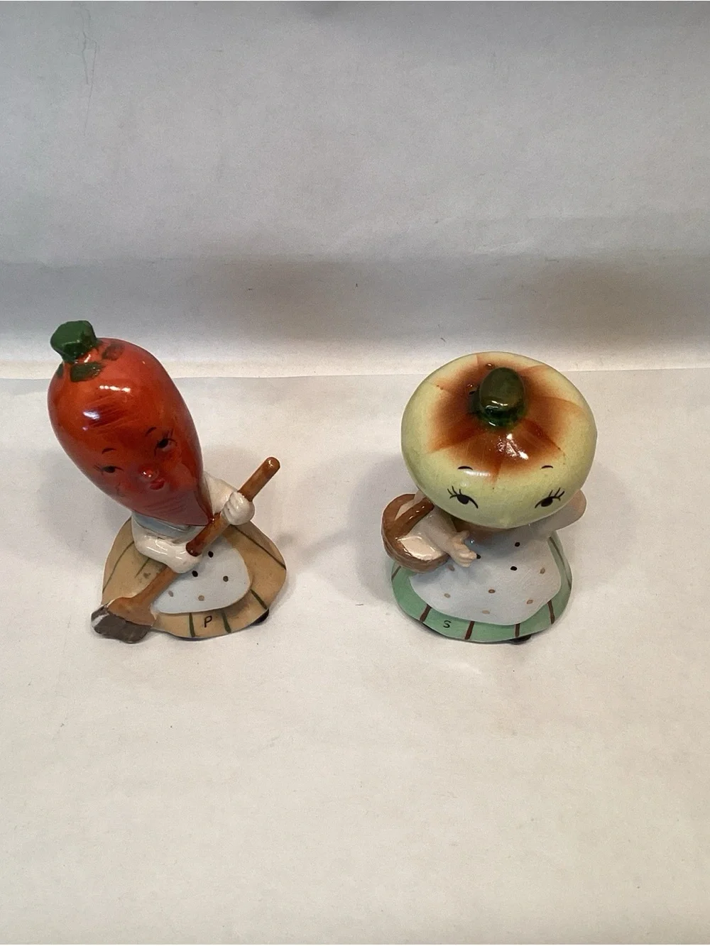 Vintage Anthropomorphic Onion Carrot Salt & Pepper NEW Old Stock Napco Japan 50s
